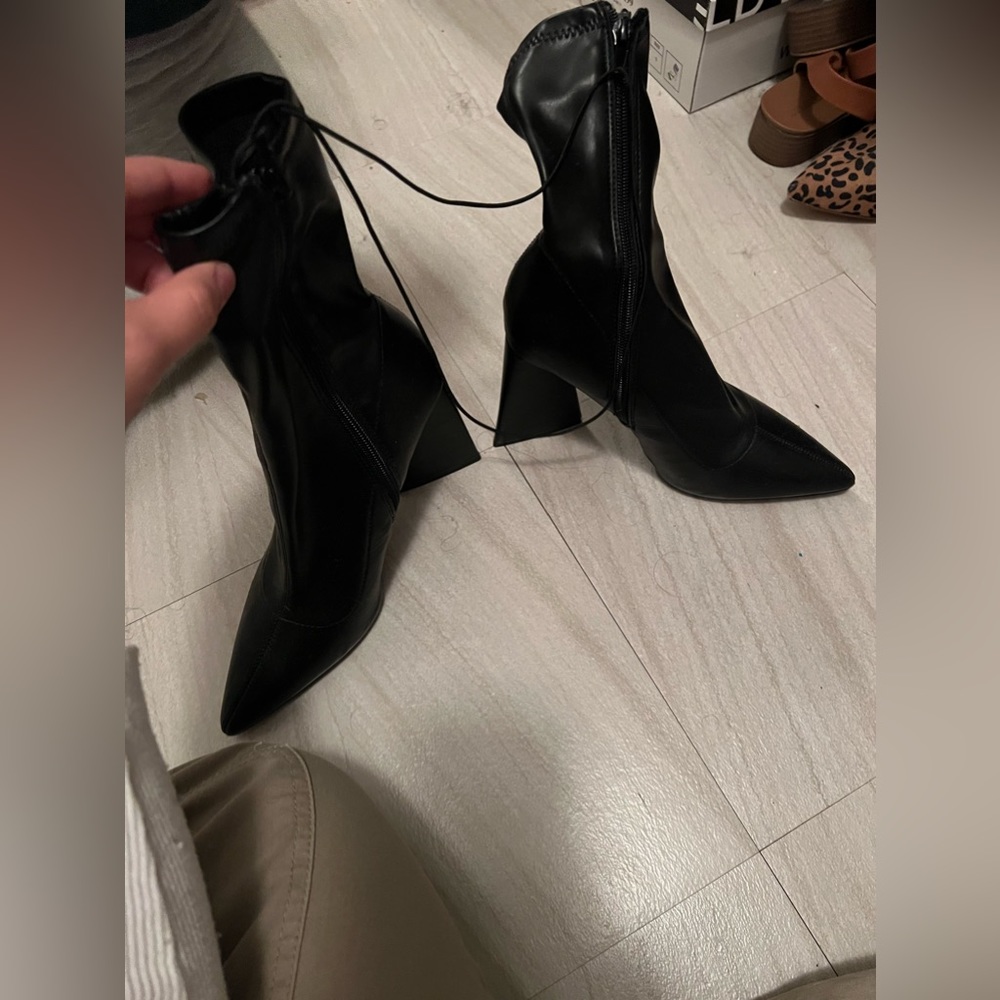 CUTE and COMFY leather bootie heels. Brand new!